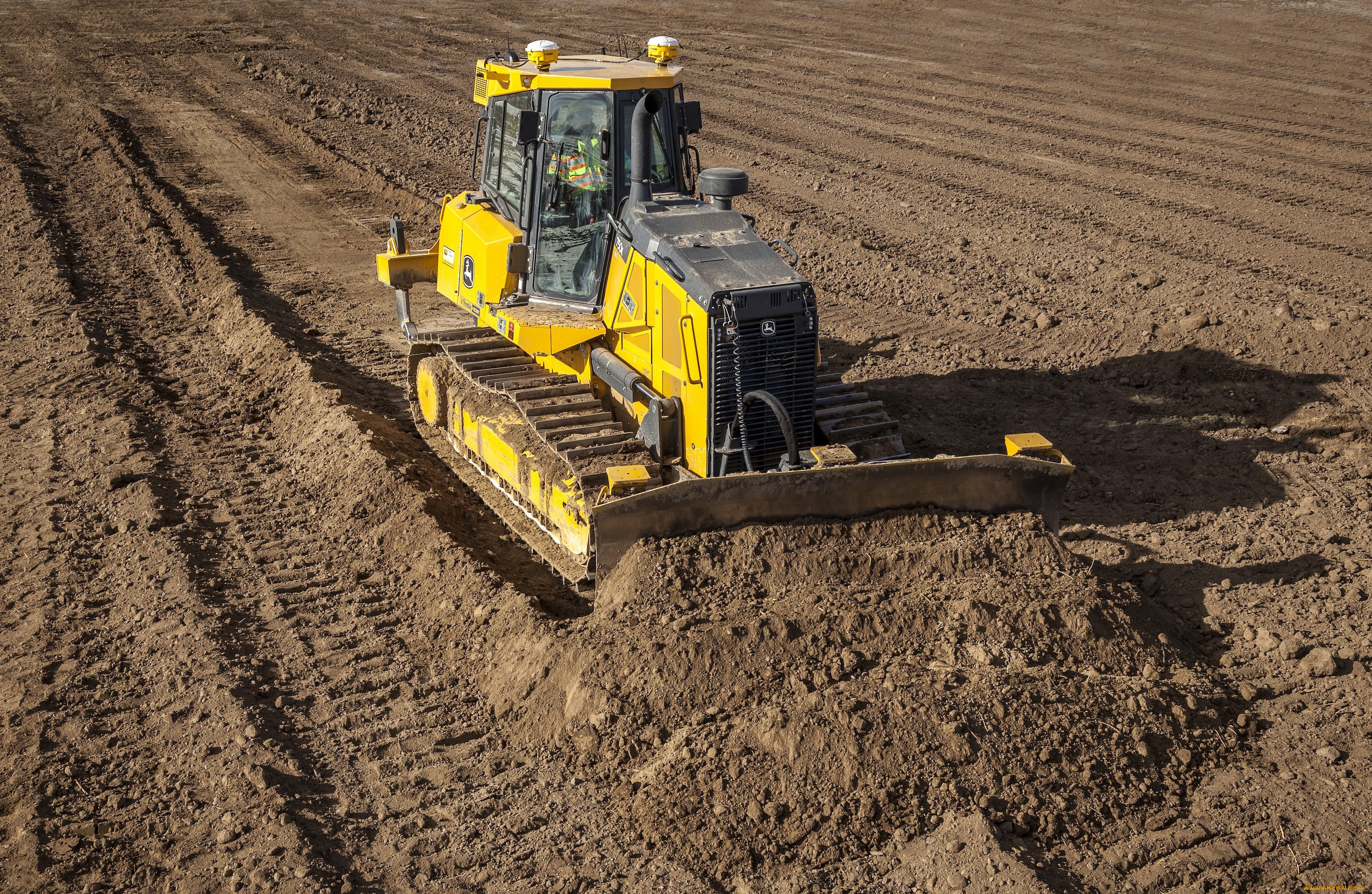 Бульдозер делает дорогу. Бульдозер Джон Дир. John Deere 1050k бульдозер. Джон Дир 850. John Deere 700j-II.